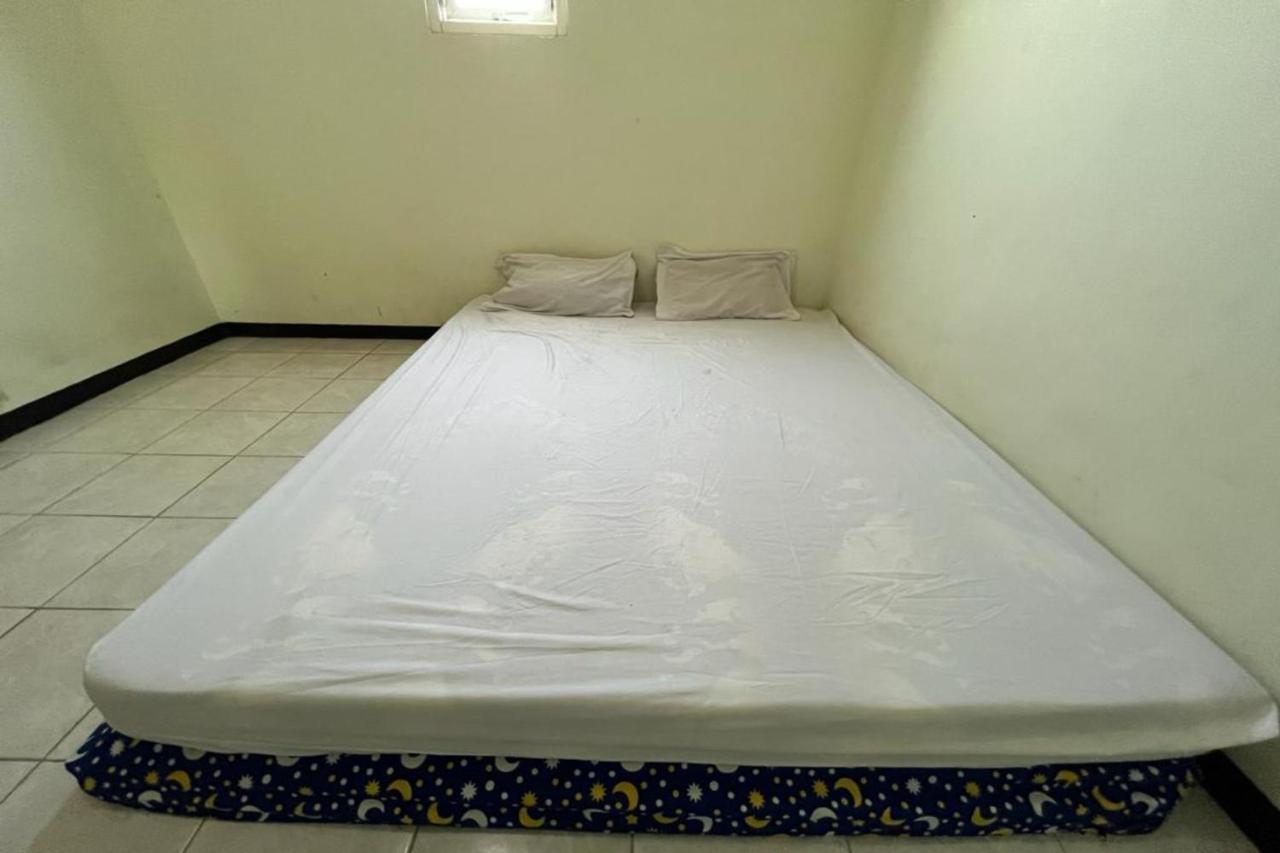 Oyo Life 92982 Kost Berkah Ibu Hotel Lawang Kültér fotó